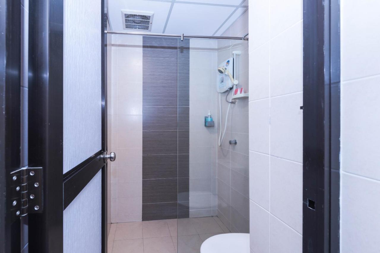 Oyo 89421 Pp Island Hotel Georgetown Luaran gambar