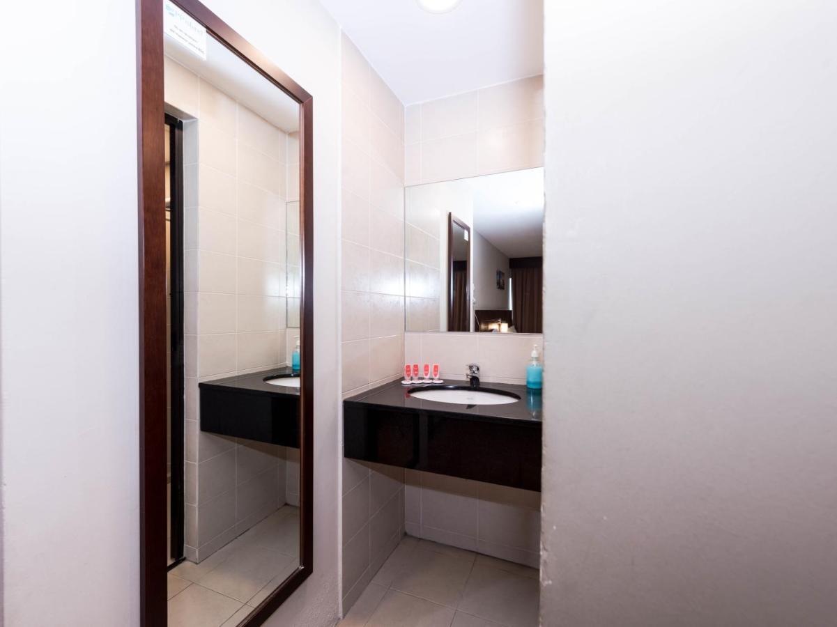 Oyo 89421 Pp Island Hotel Georgetown Luaran gambar